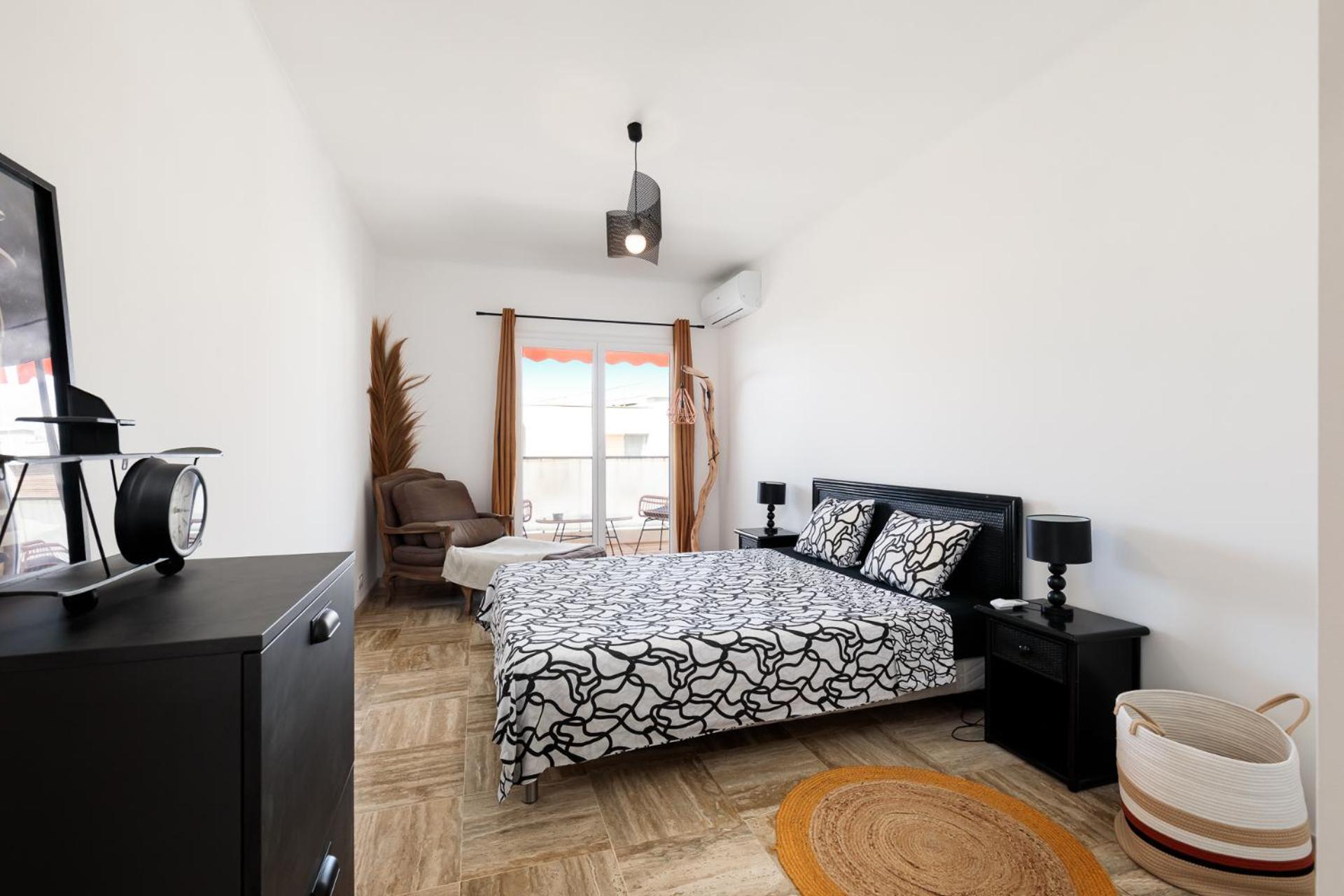 Spacieux Appartement De 114 M2 A 5 Min Des Plages - Proximite Tous Commerces Et Transports Antibes Extérieur photo